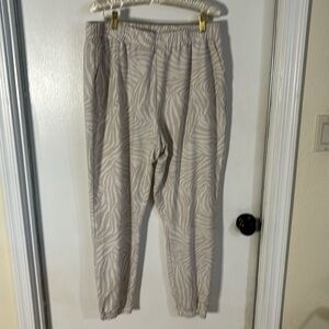 Zoe & Phoebe sweat pants